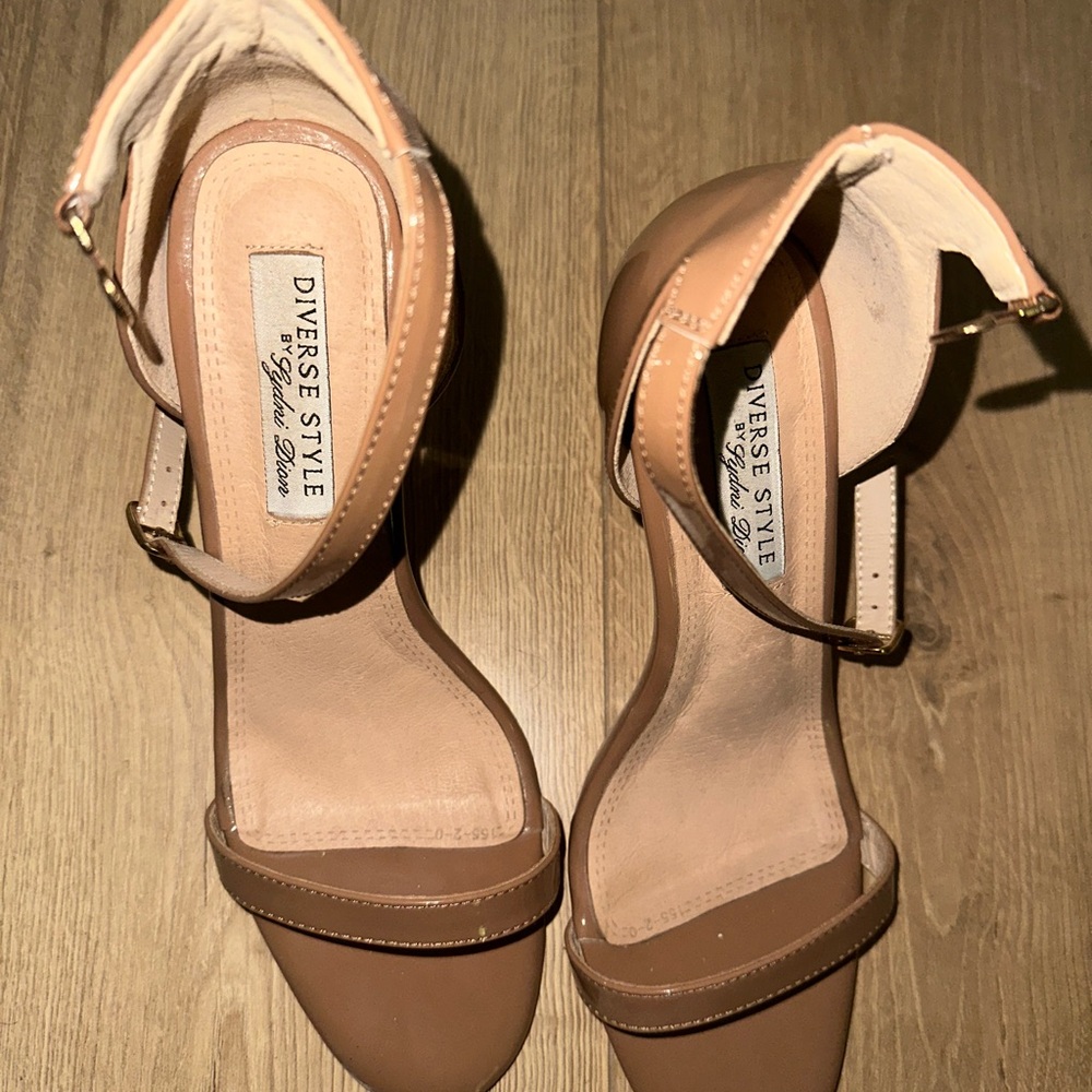 DIVERSE STYLE BY SYDNI DION Mistress Pageant Heel